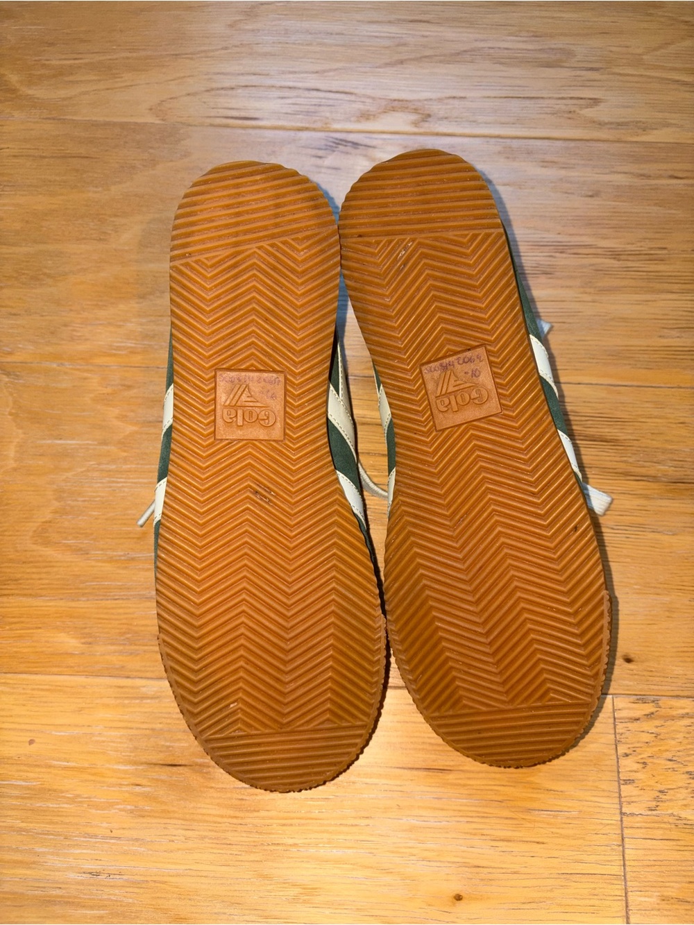 Gola Women's Green Suede Sneakers with White Stripes and Gum Sole - Picture 6 of 8